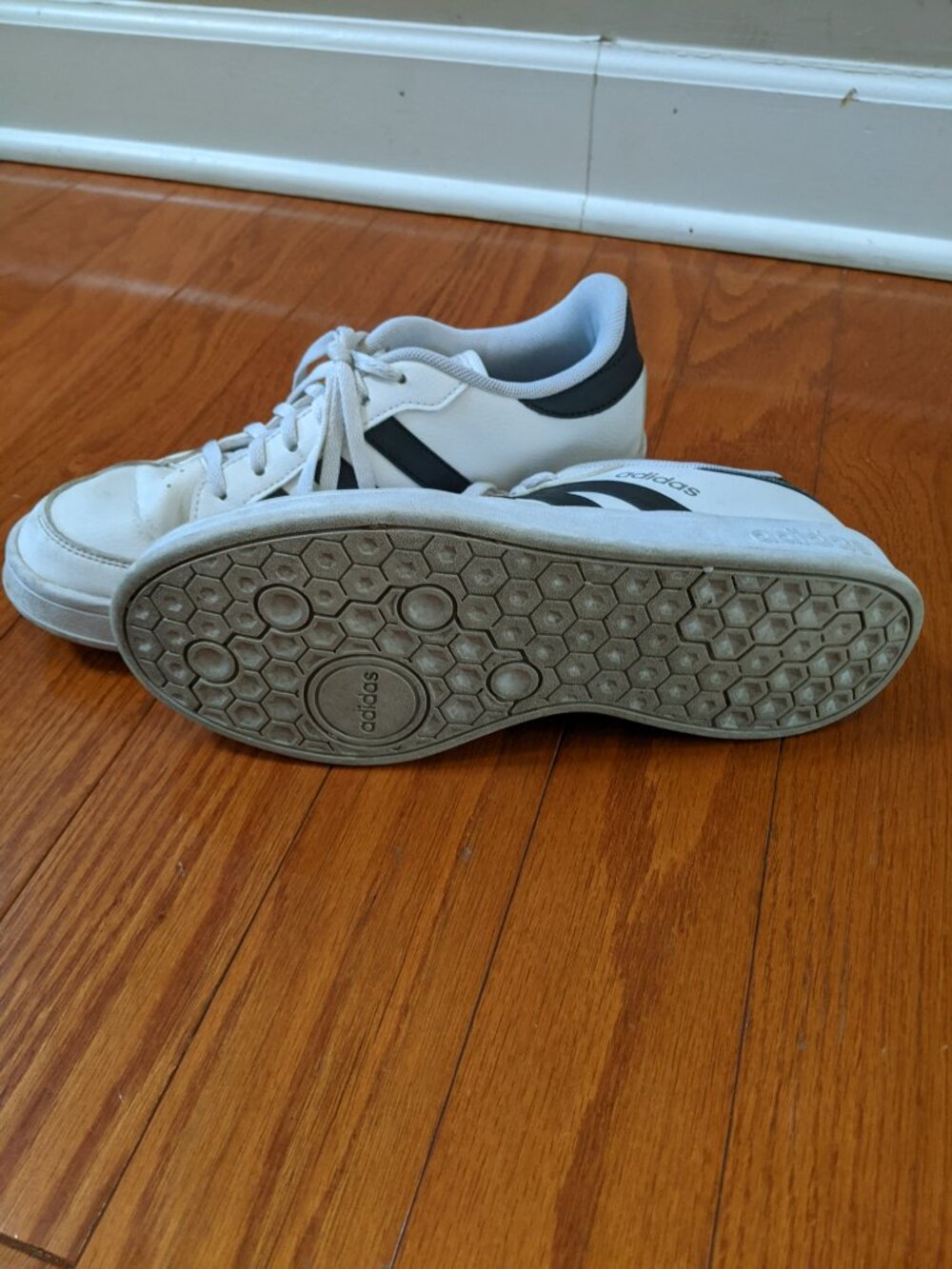 Adidas Grand Court Sneakers – Women’s Size 8 – White/Black Classic - Picture 4 of 4
